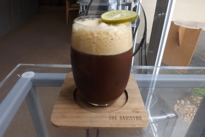 「The Baristro」のハニー・レモン・コーヒー