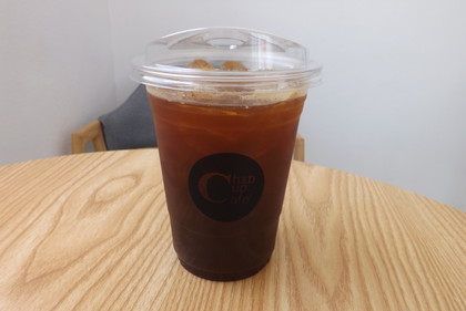 「Chxb Cup Cafe」のアイス・アメリカーノ