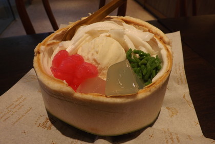 「Thong's Sweet」のココナッツ・アイスクリーム