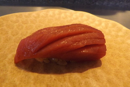 「サビサビ」（Sabi Sabi）の本マグロの中トロ