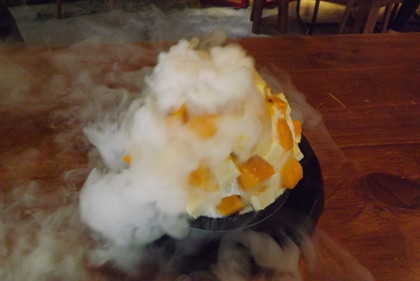 「ソフトクリーム」のマンゴーソフト火山