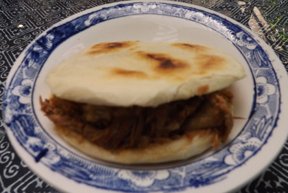 「秦厨房」の肉夹馍（ロージャーモー）