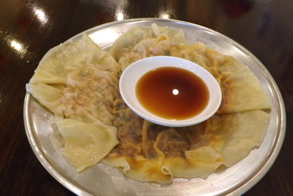 「松鼠」のジャンボ豚ワンタン