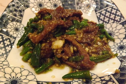 「红宝石餐厅」の辣椒炒牛肉