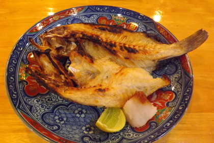 「与佐」のハタの塩焼き