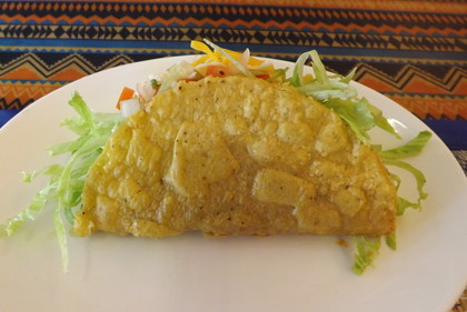 「The Mexican Grill」のビーフ・タコス