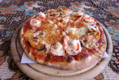 「Street Pizza」のシーフード・ピッツァ