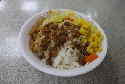 台湾でいただいた魯肉飯